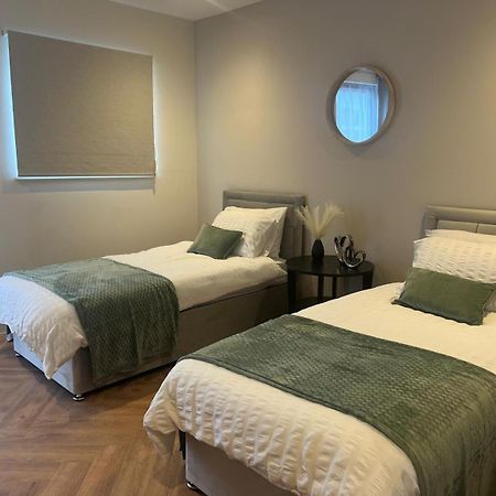 New 2 Bedroom Apartment Rickmansworth Town Centre Exterior foto